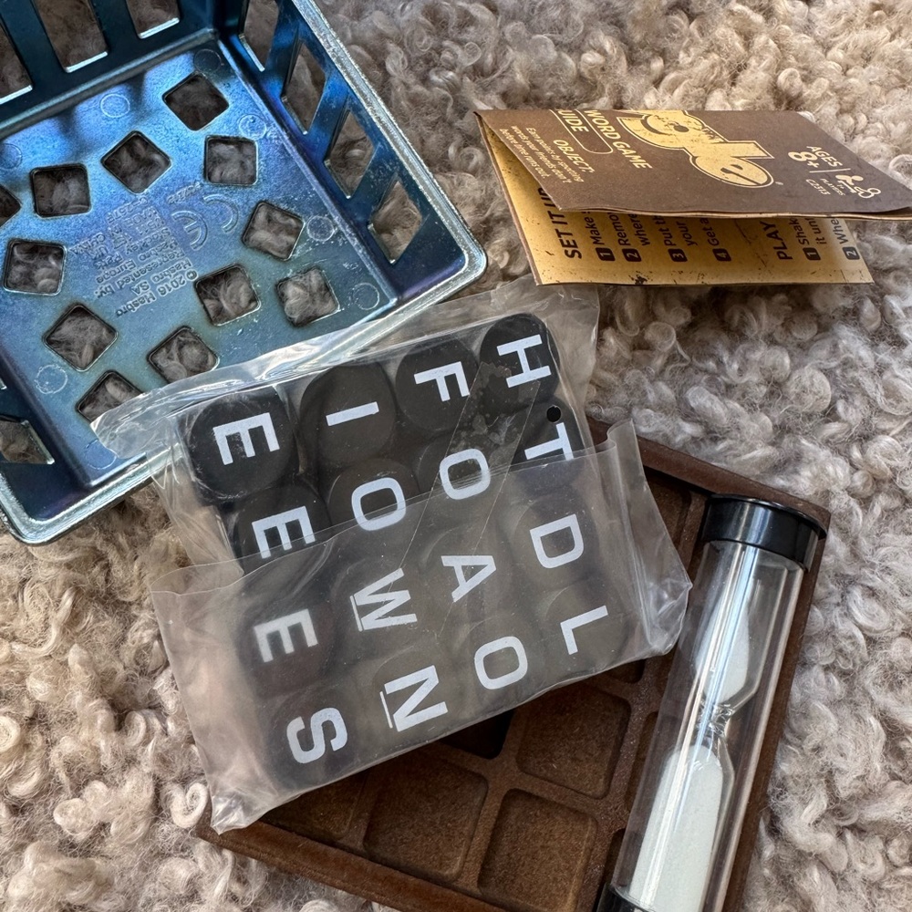 Hasbro Rustic Boggle Game - Picture 5 of 8